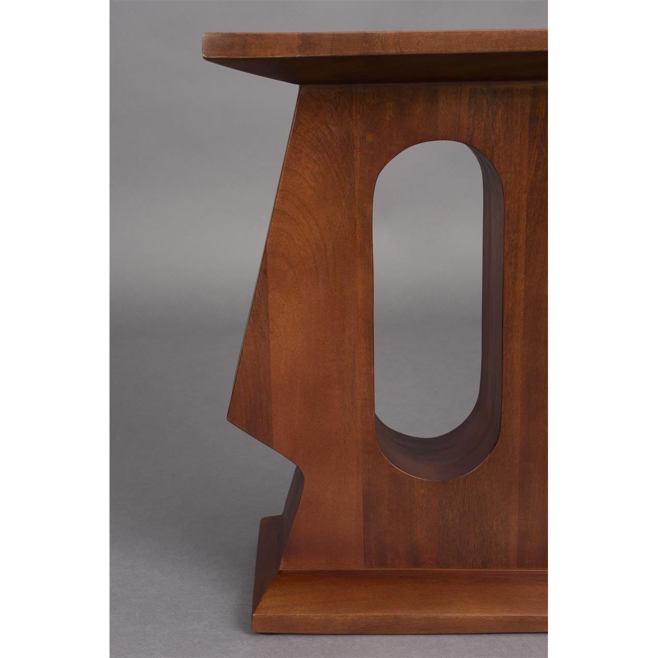 Sidetable pilaster