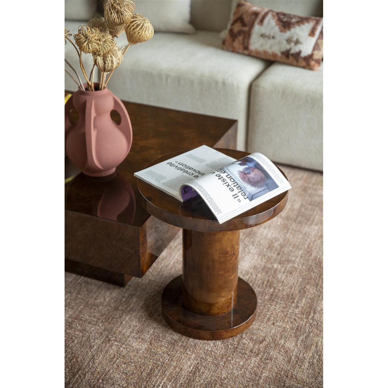 Sidetable quinn walnut