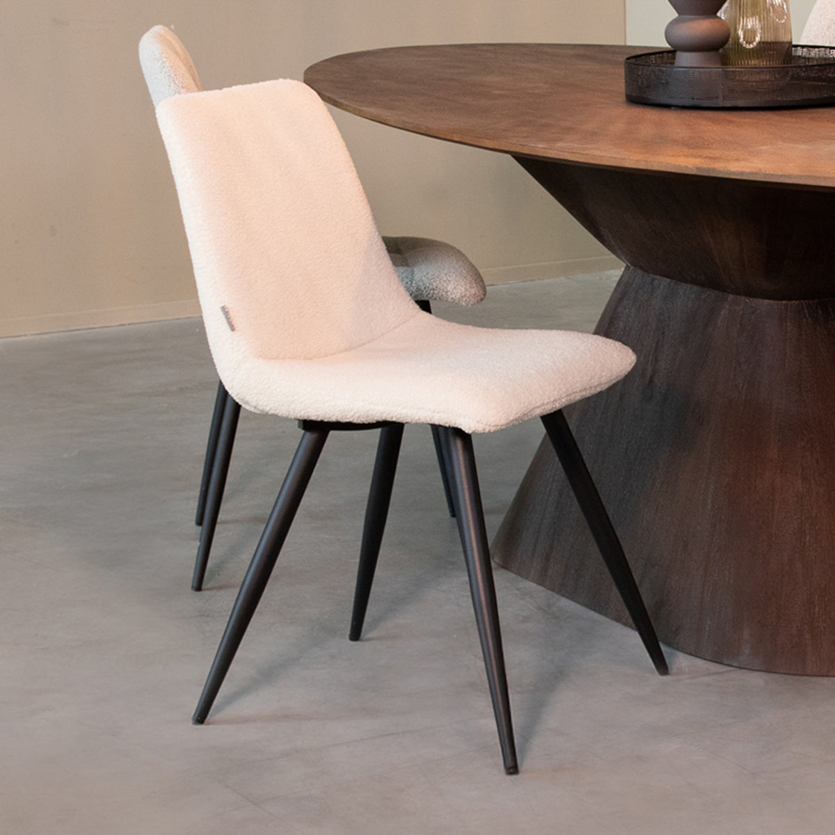 LABEL51 Eetkamerstoel Jep - Ivory - Teddy - Black Frame