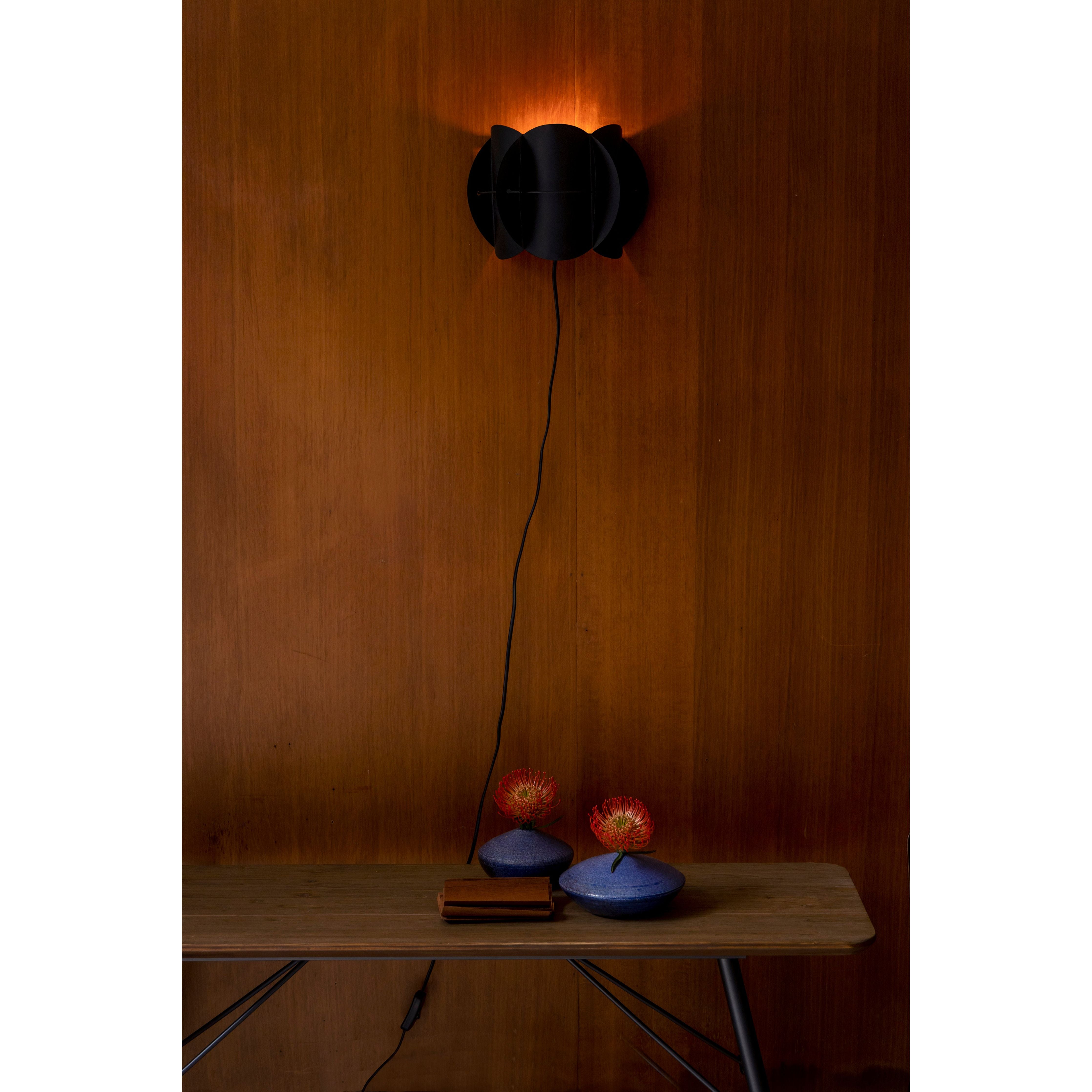 Wall lamp corridor black