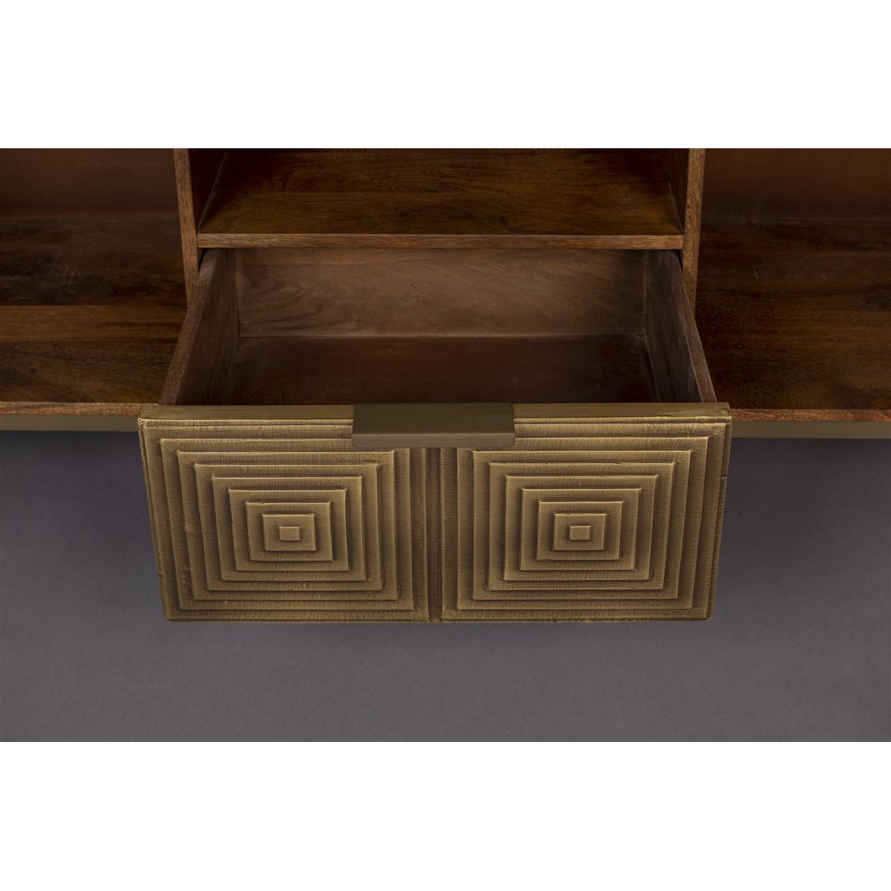 Sideboard volan