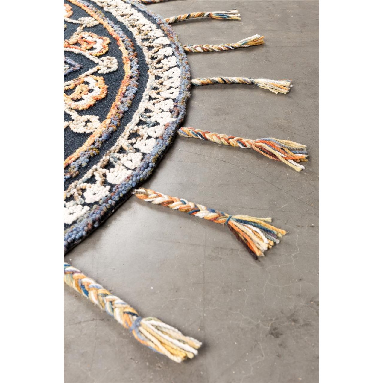 Carpet pix round 170'