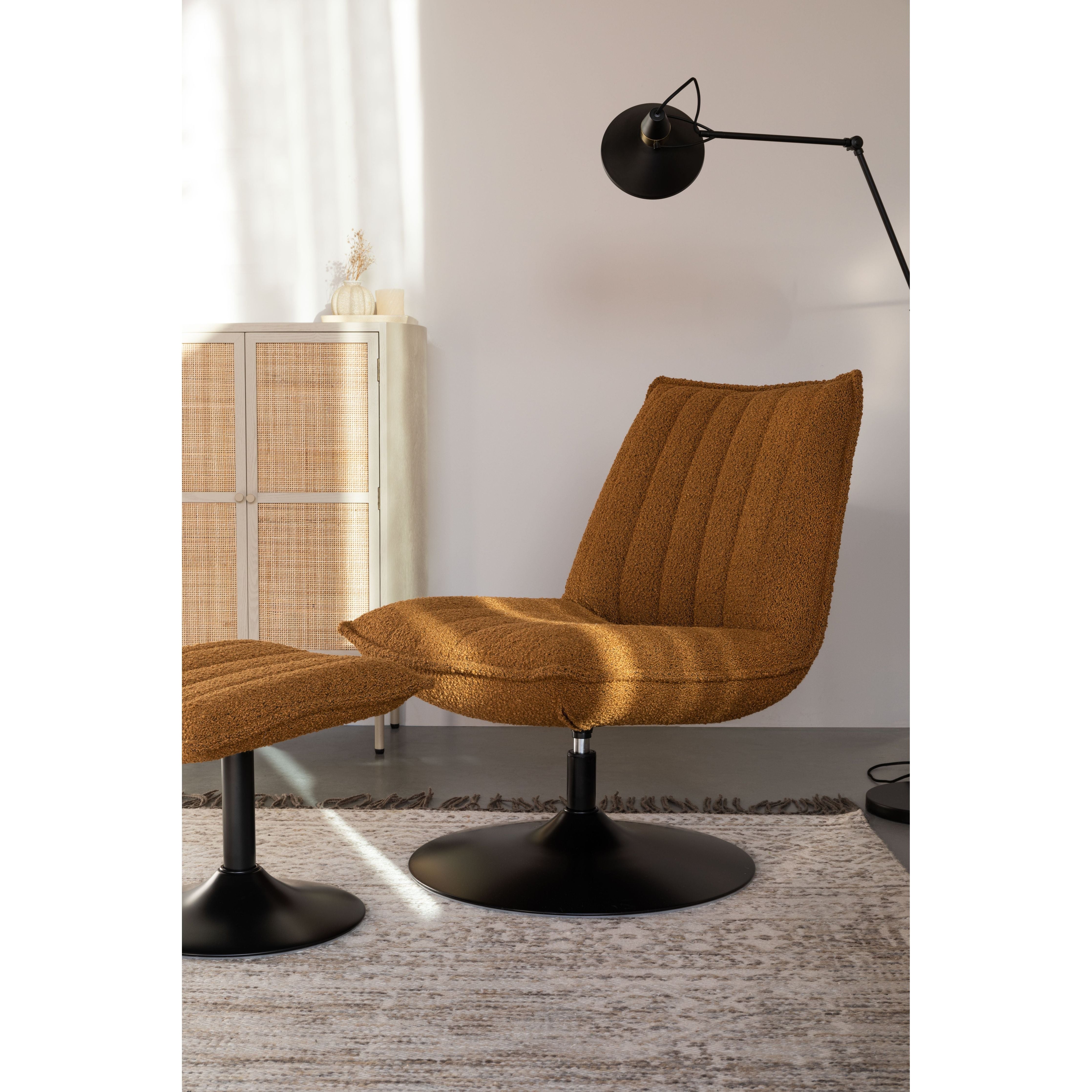 Fauteuil jax ochre bouclé