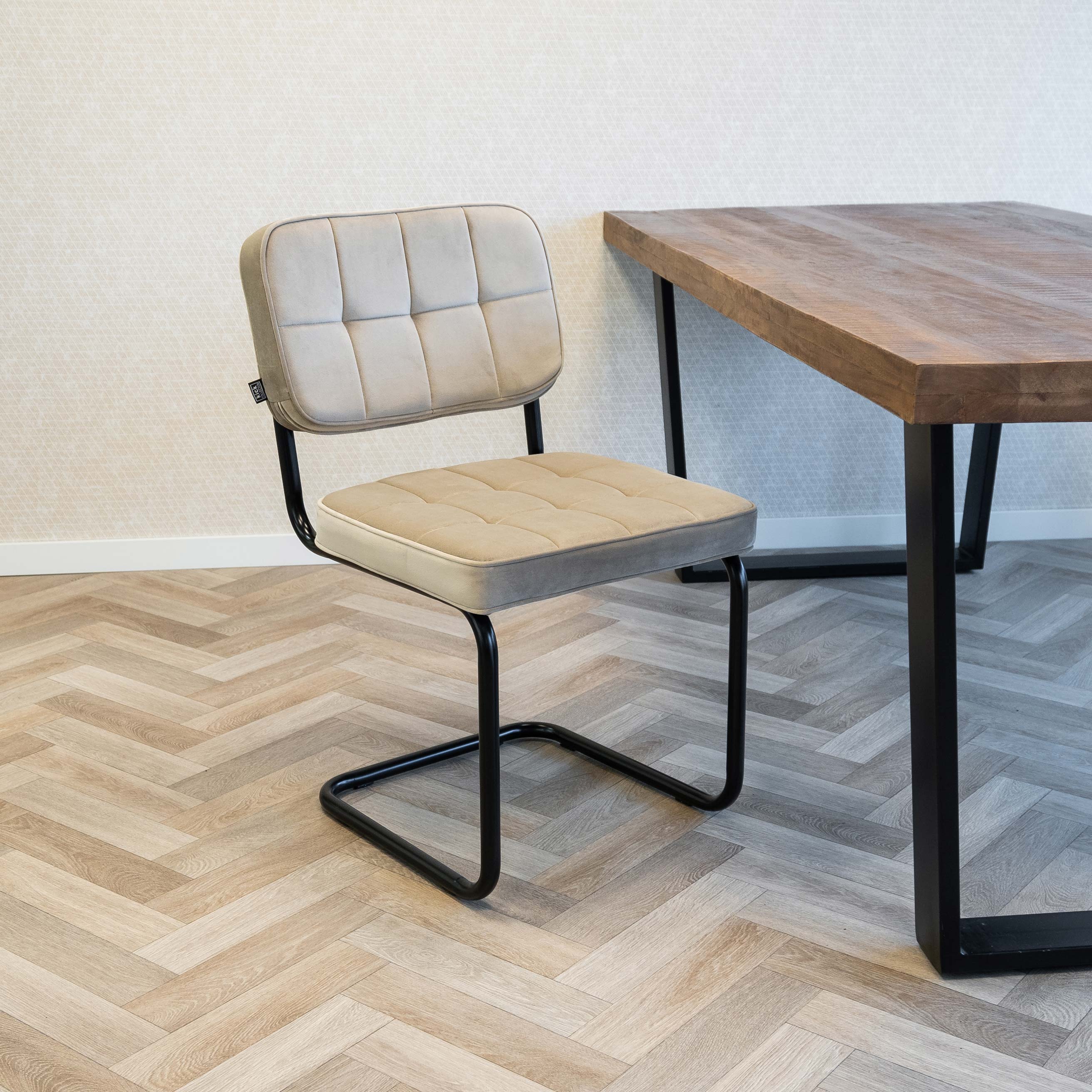 Kick eetkamerstoel Buisframe Ivy