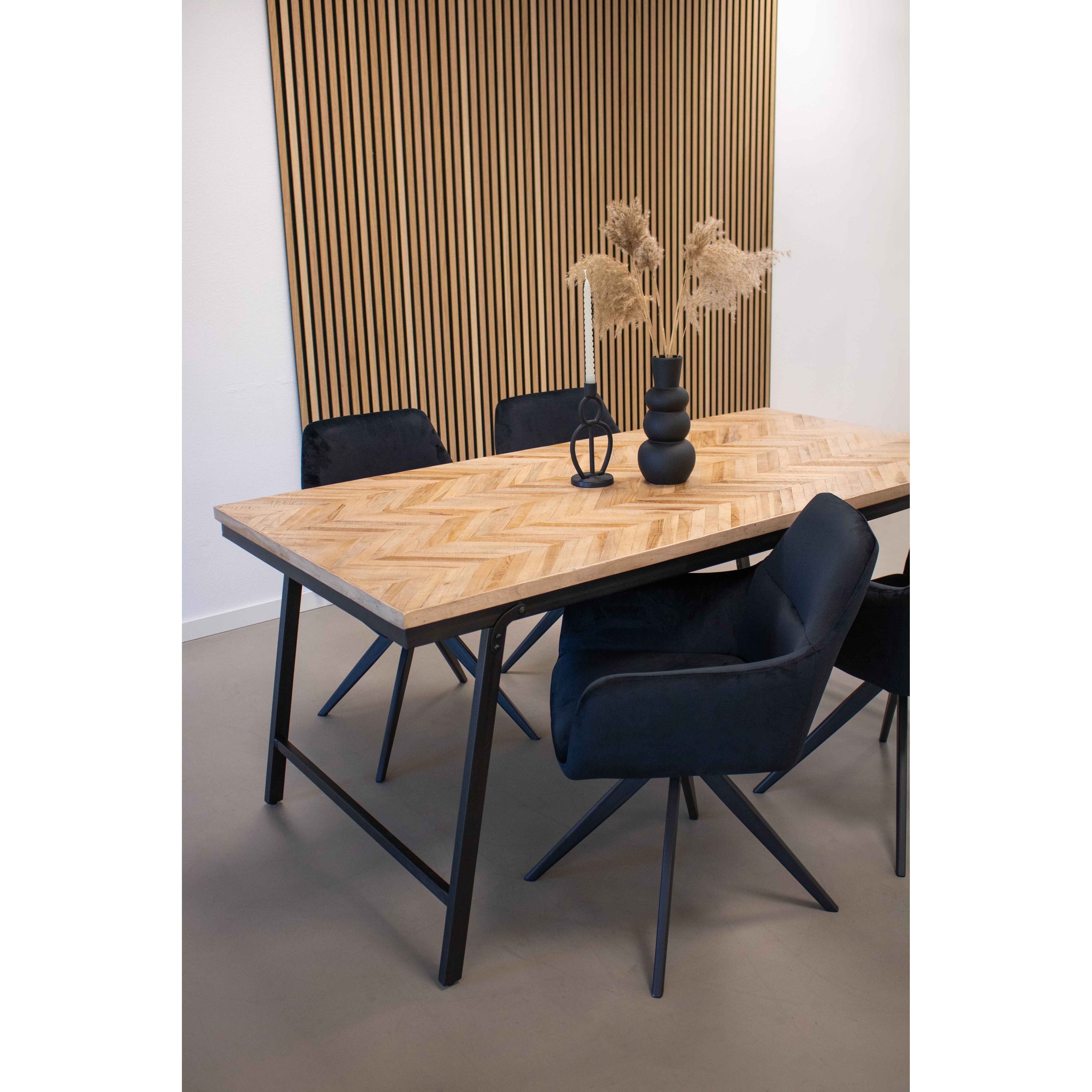 Kick dining room chair Tom