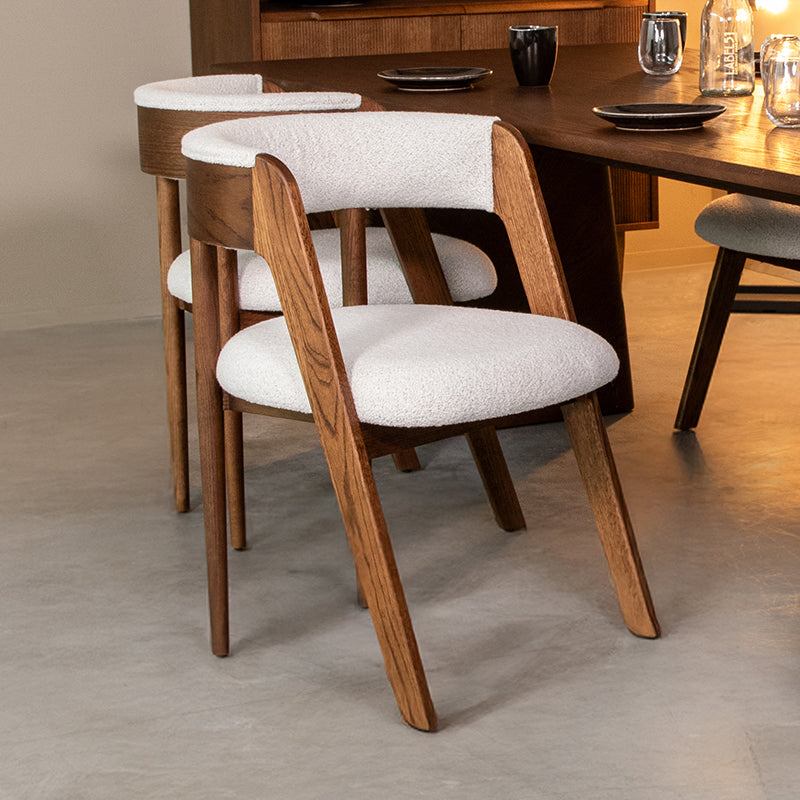 LABEL51 Eetkamerstoel Sasha - Ecru - Boucle - Walnoot Houten