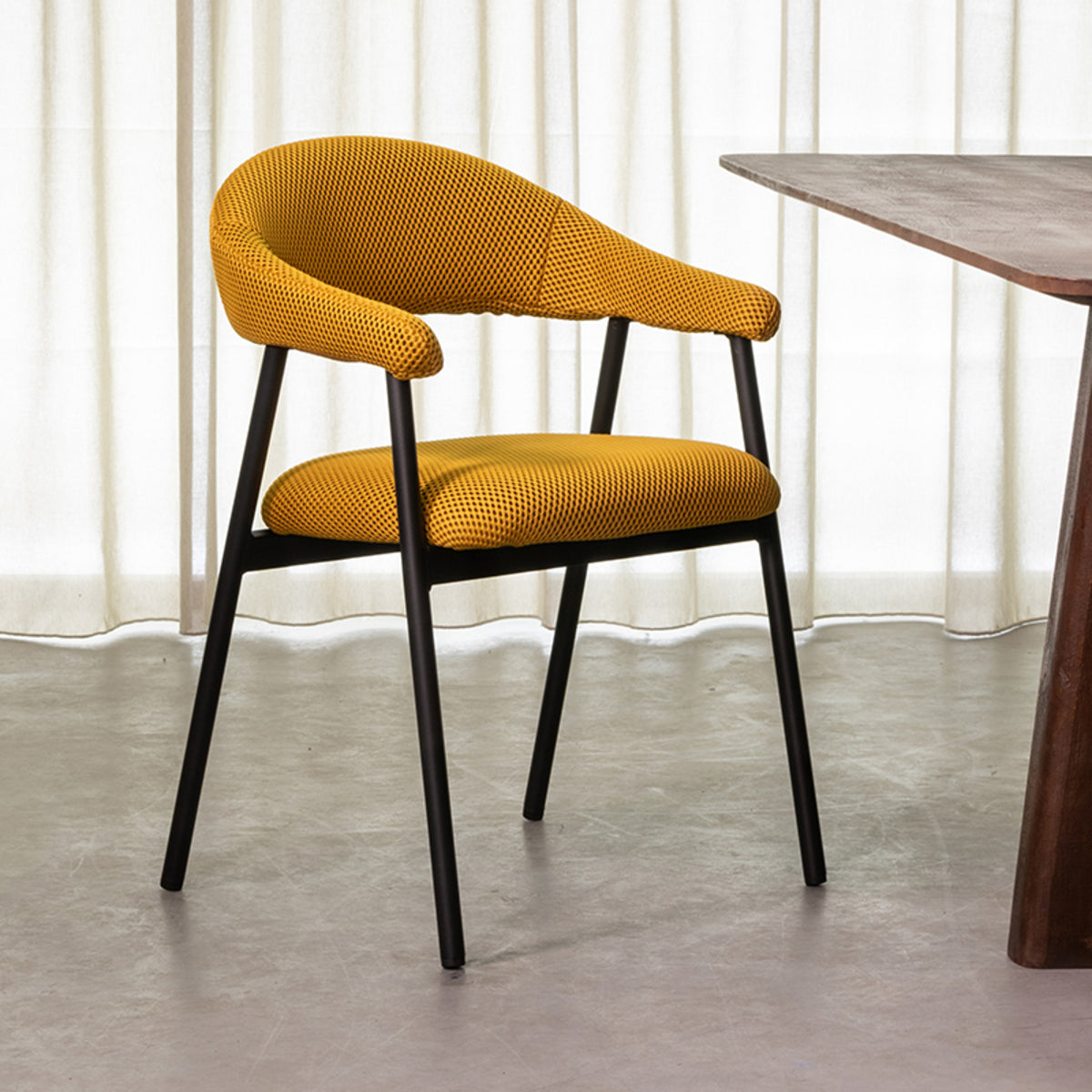 LABEL51 Eetkamerstoel Amaze - Oker - Breathe - Zwart Metalen