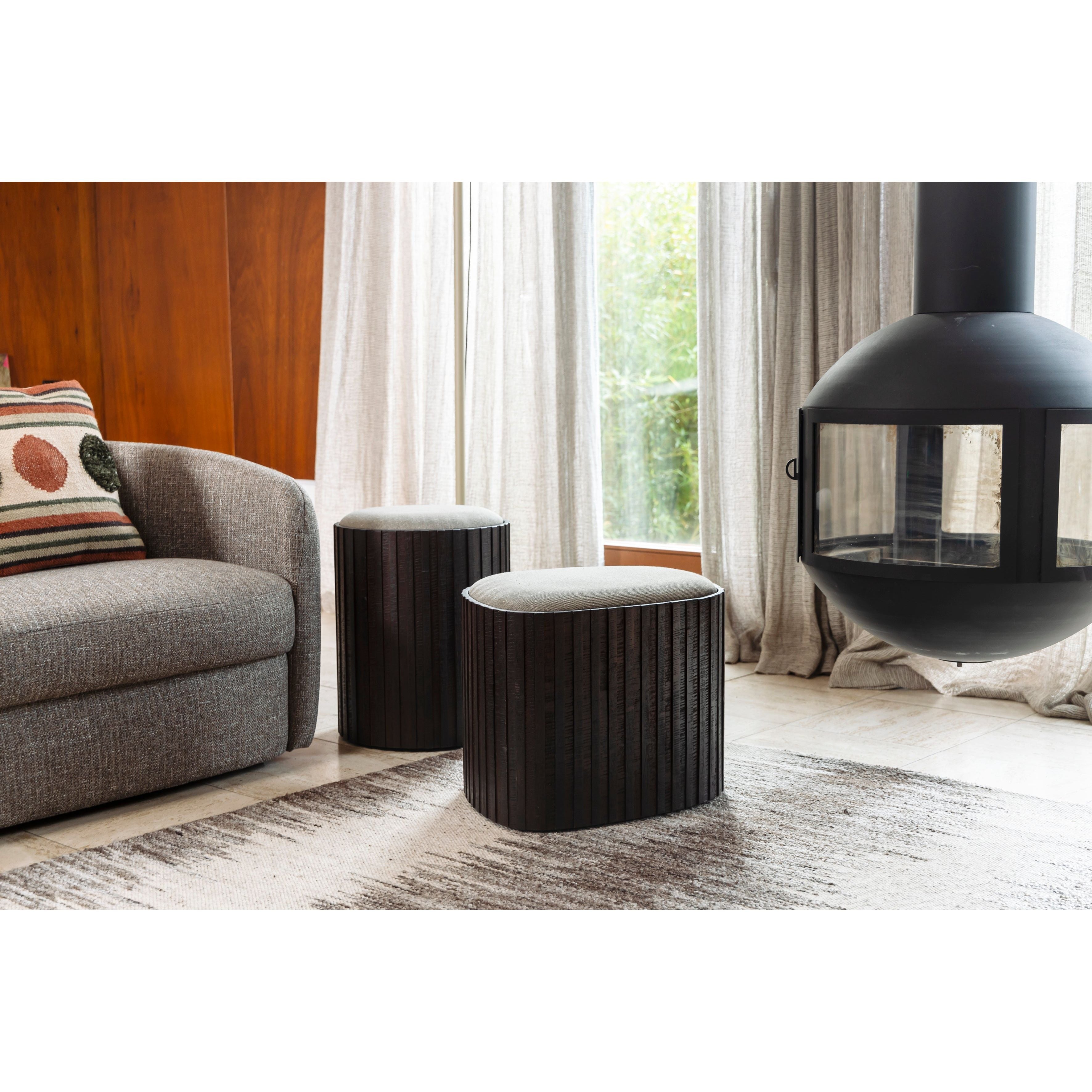 Storage pouf bay low