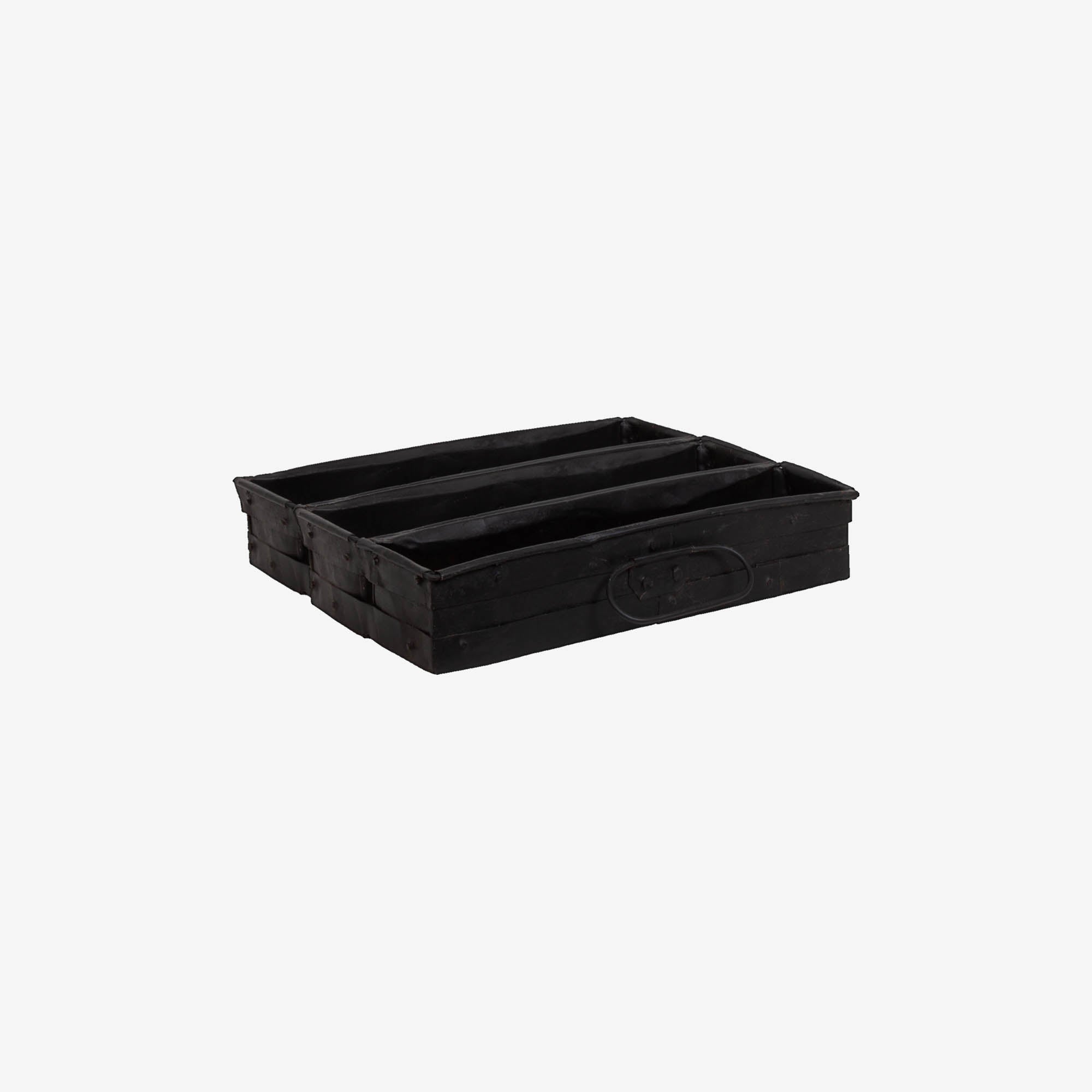 Metal storage tray – 3 compartments h6xw31.5xd28xm