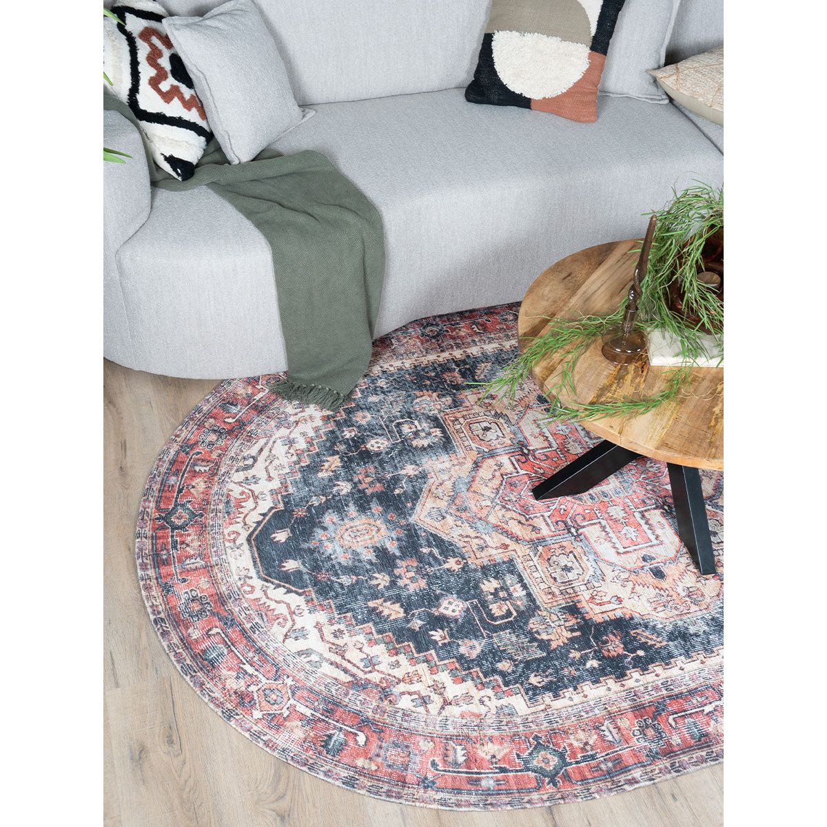 Rug Nora Red Oval Oval